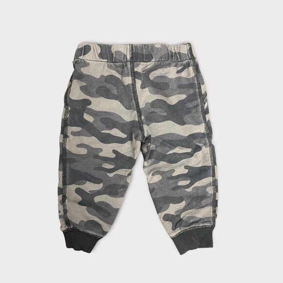 Carter's | 3/$15| Gray Cameo Baby Sweats - Picture 2 of 3